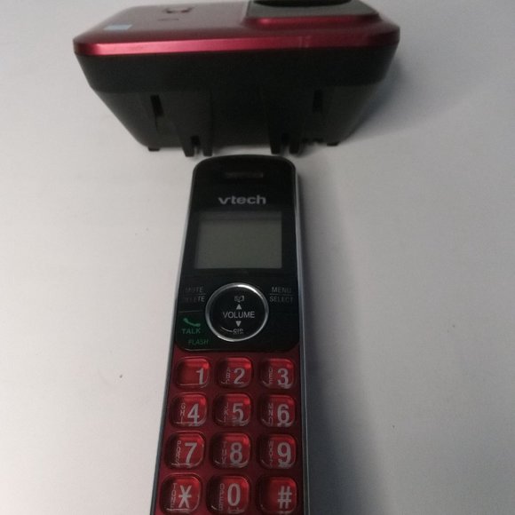 VTech -Cordless Phone with Caller ID, Expandable to 5 Handsets, Wall-Mountable - Picture 6 of 8